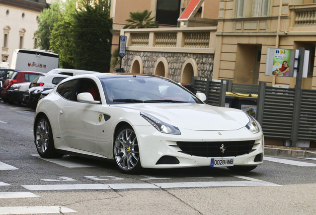 Ferrari FF