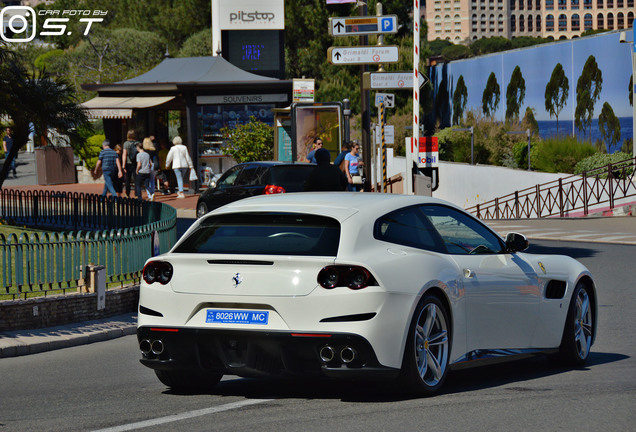 Ferrari GTC4Lusso