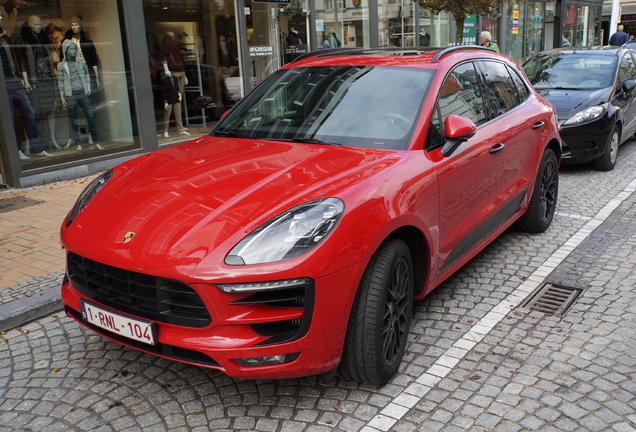 Porsche 95B Macan GTS