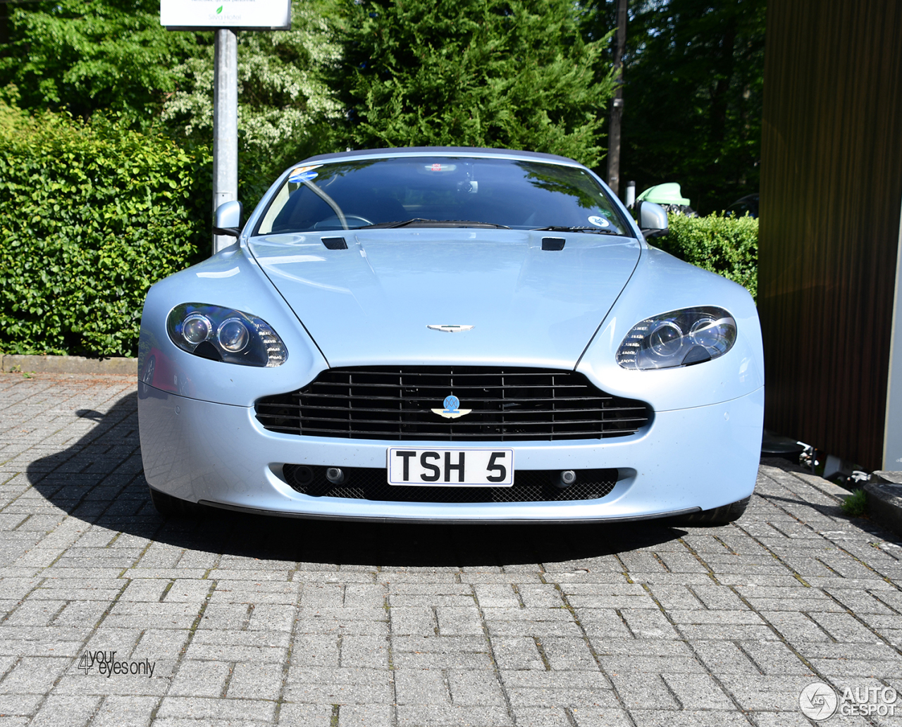 Aston Martin V8 Vantage Roadster