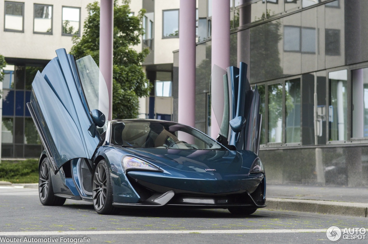 McLaren 570GT