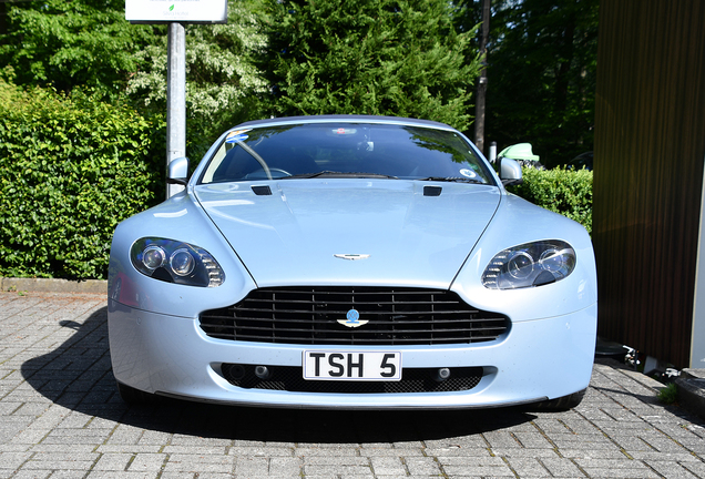 Aston Martin V8 Vantage Roadster