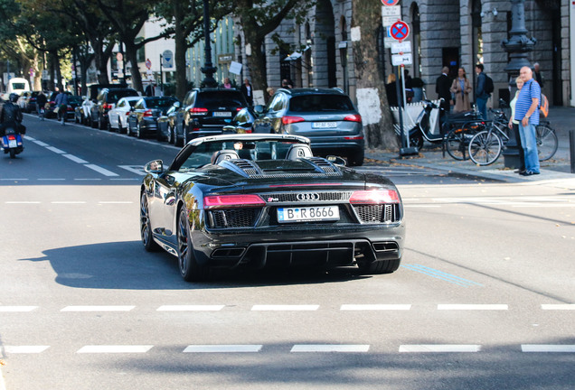 Audi R8 V10 Spyder 2016