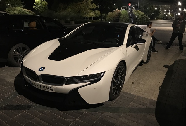 BMW i8