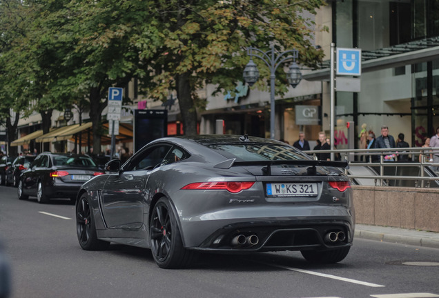 Jaguar F-TYPE SVR Coupé