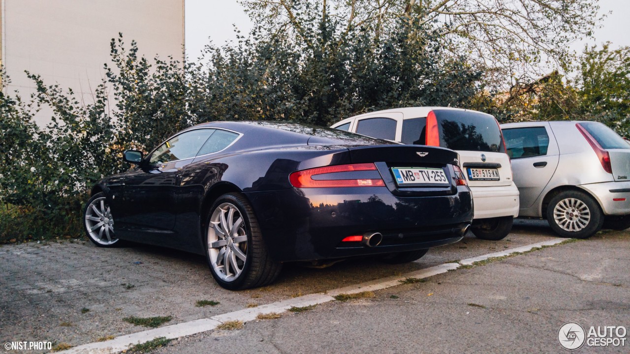 Aston Martin DB9