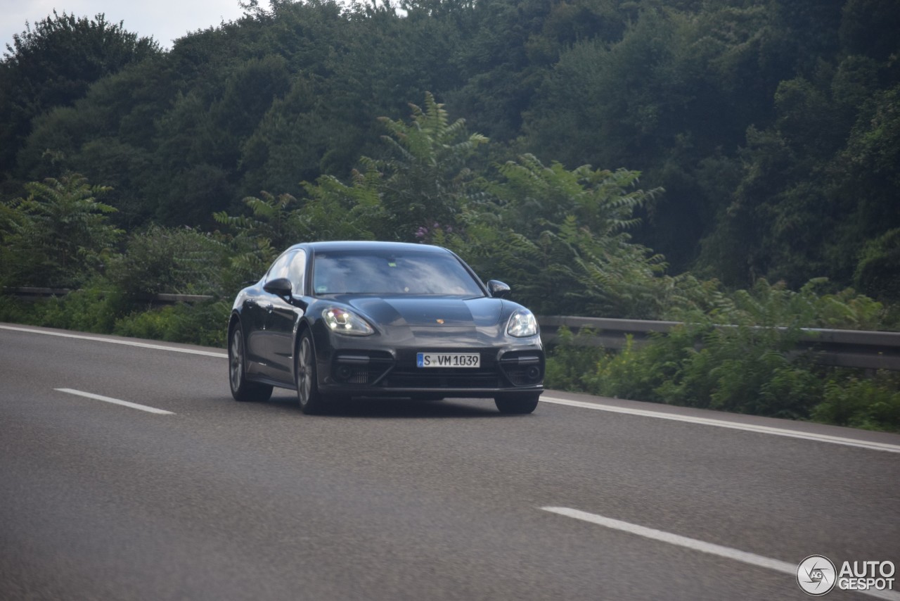 Porsche 971 Panamera Turbo