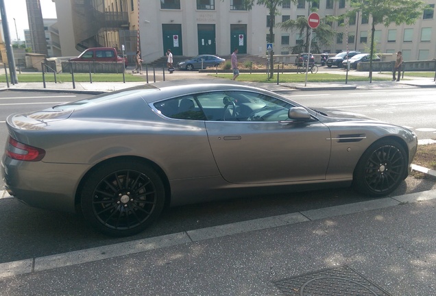 Aston Martin DB9