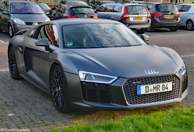 Audi R8 V10 Plus 2015