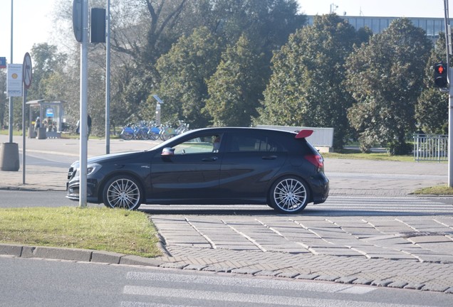 Mercedes-Benz A 45 AMG