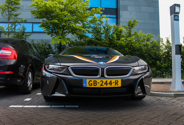 BMW i8