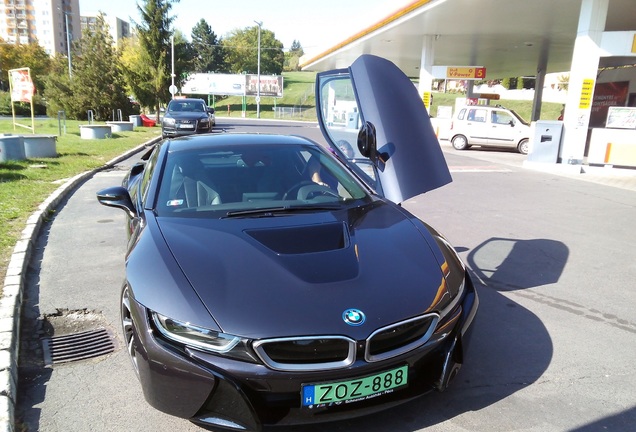 BMW i8