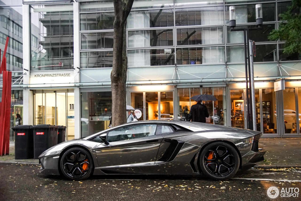 Lamborghini Aventador LP700-4