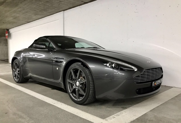 Aston Martin V8 Vantage Roadster