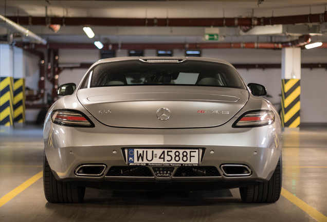 Mercedes-Benz SLS AMG GT