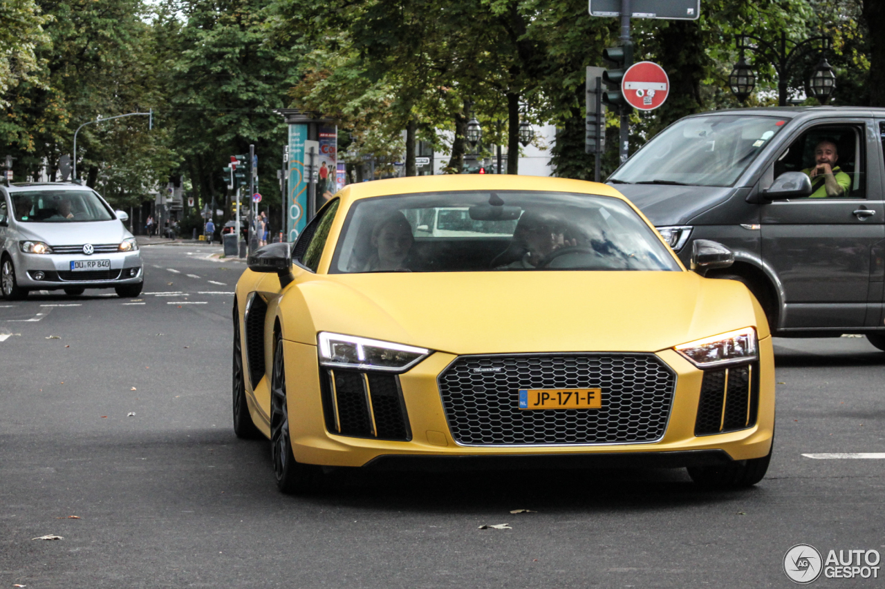 Audi R8 V10 Plus 2015