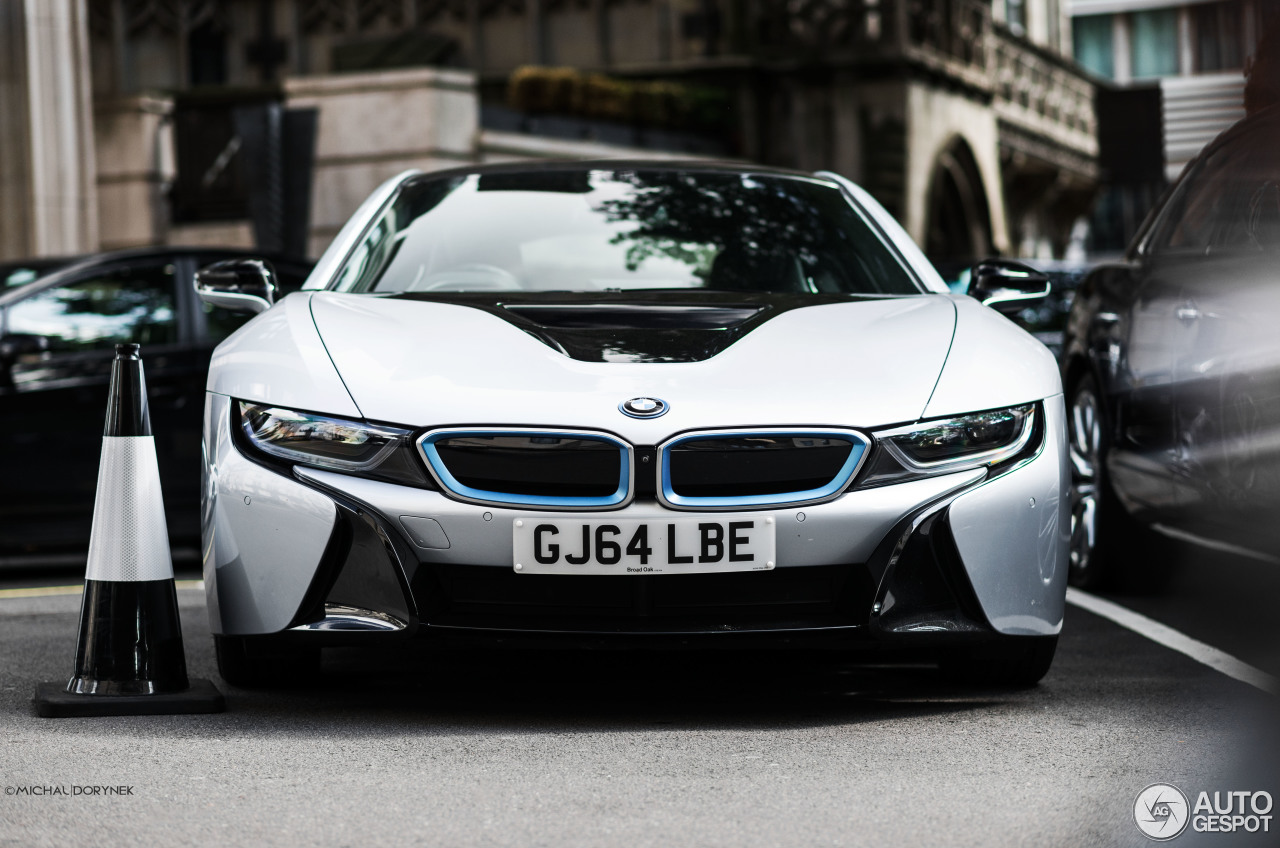 BMW i8