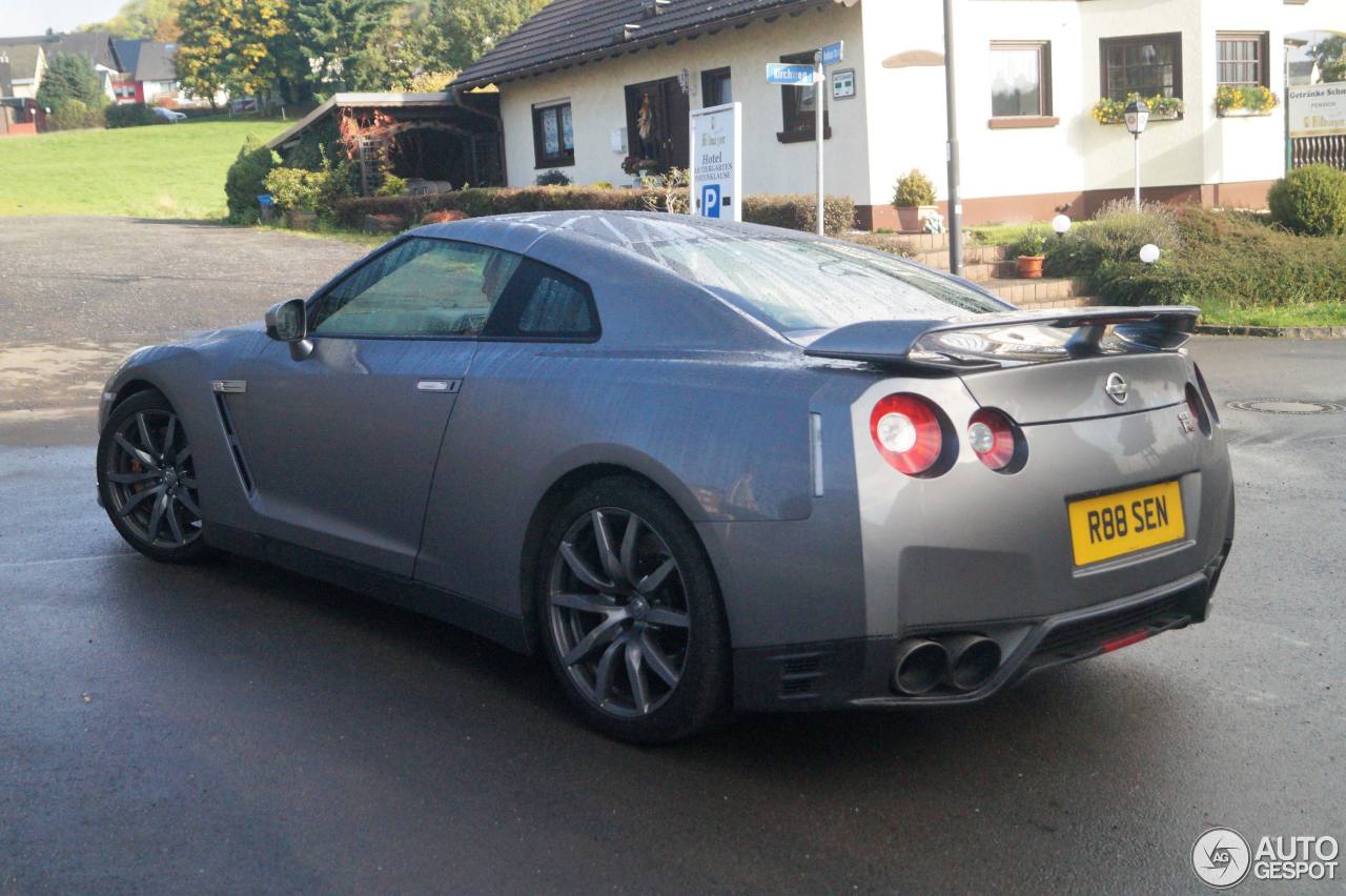 Nissan GT-R 2015