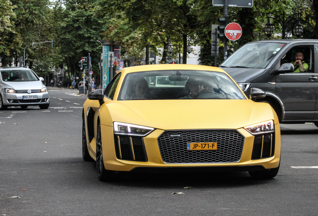 Audi R8 V10 Plus 2015