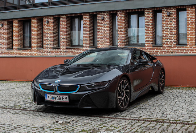 BMW i8