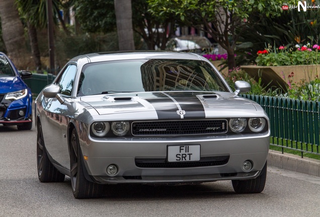 Dodge Challenger SRT-8