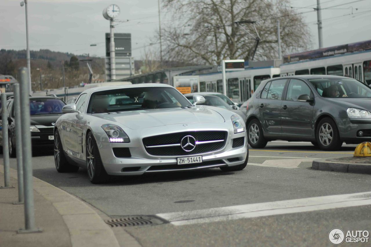 Mercedes-Benz SLS AMG