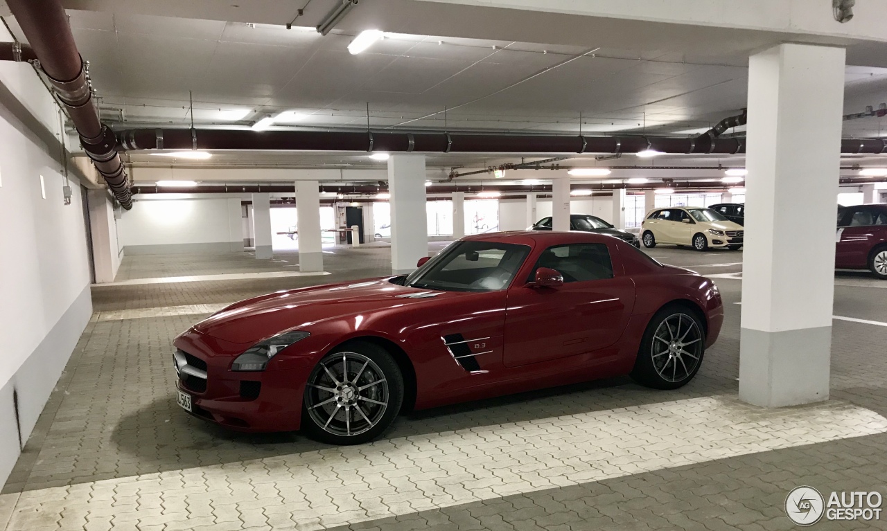 Mercedes-Benz SLS AMG