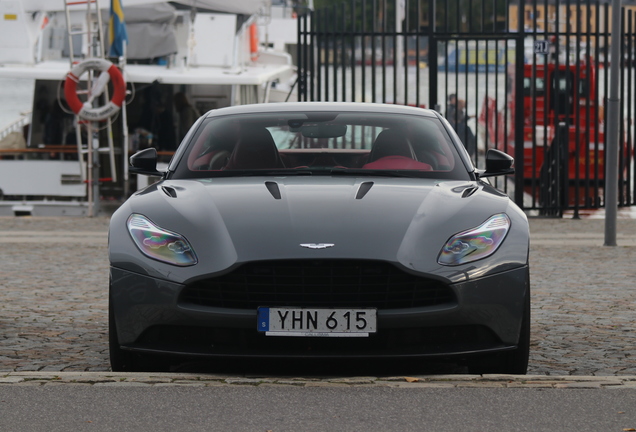 Aston Martin DB11