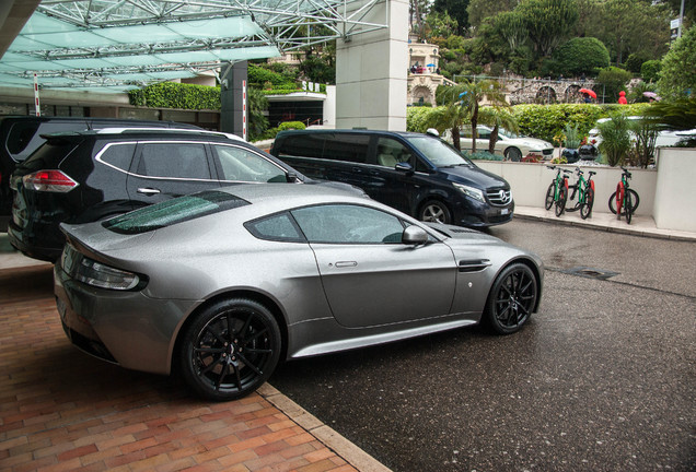 Aston Martin V12 Vantage S