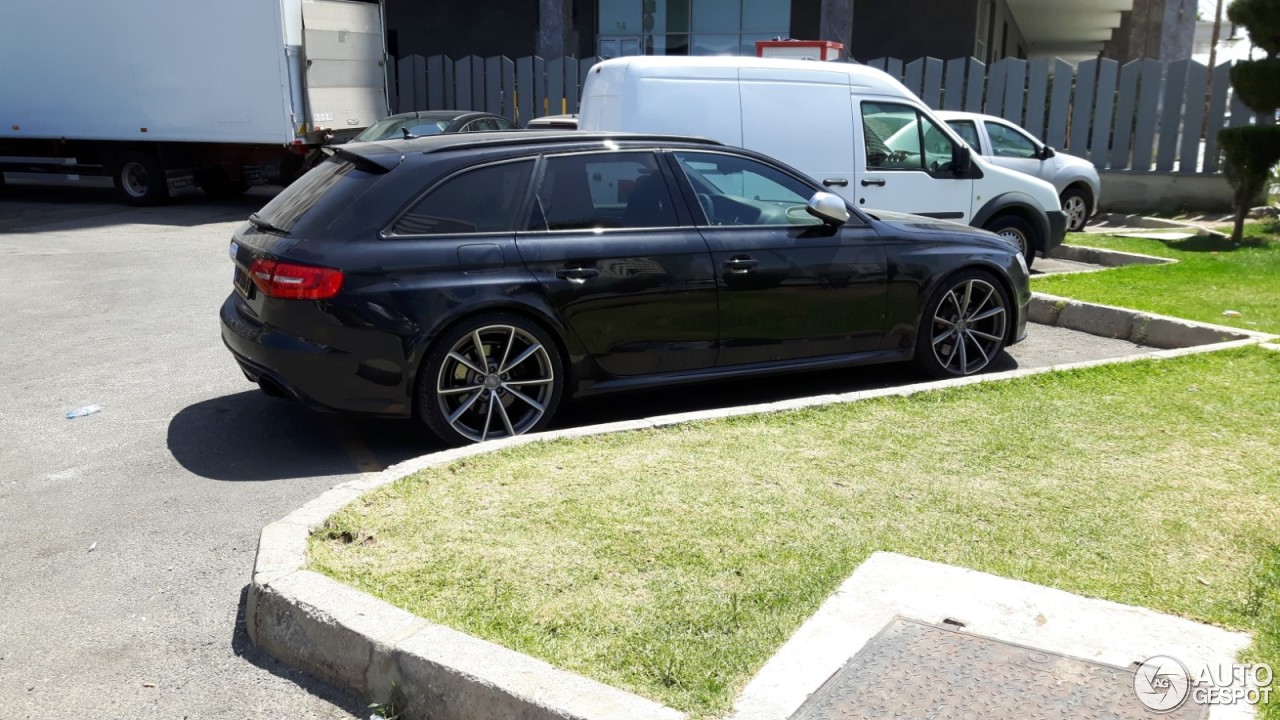 Audi RS4 Avant B8