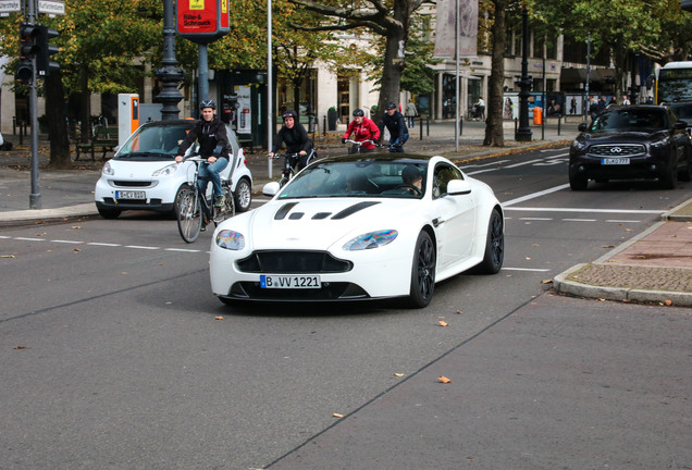 Aston Martin V12 Vantage S