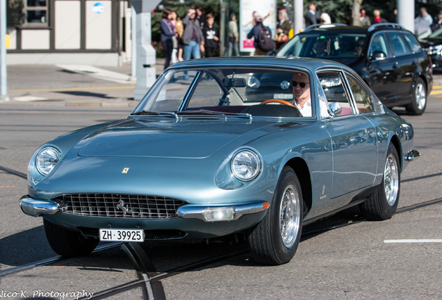 Ferrari 365 GT 2+2