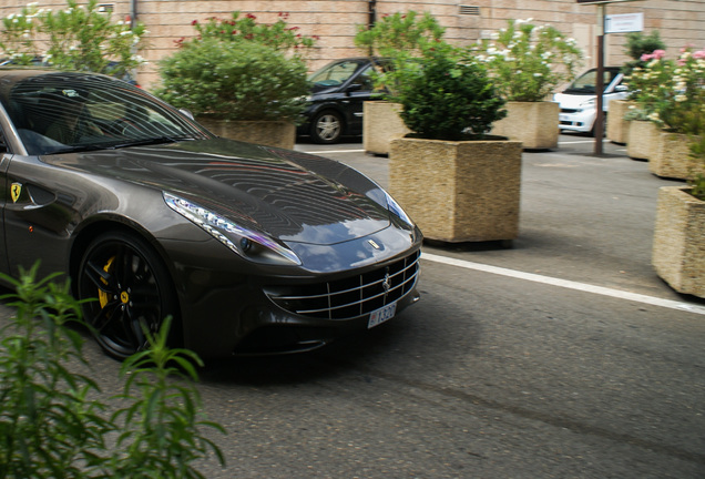 Ferrari FF