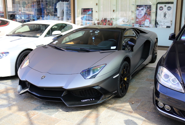 Lamborghini Aventador LP700-4