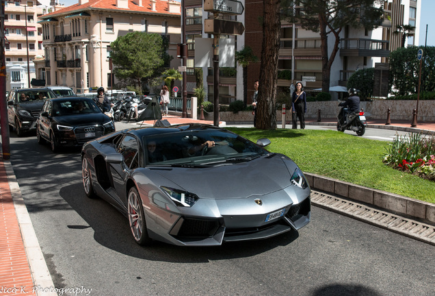 Lamborghini Aventador LP700-4 Roadster