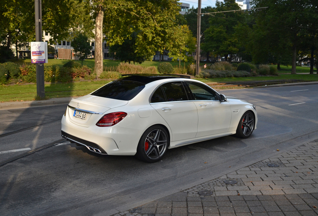 Mercedes-AMG C 63 S W205