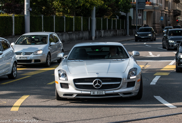 Mercedes-Benz SLS AMG