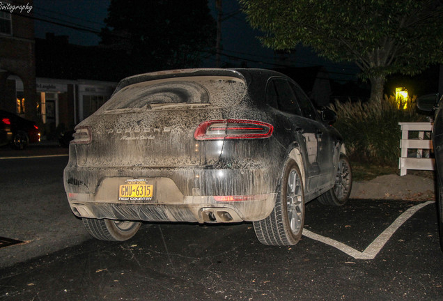 Porsche 95B Macan Turbo