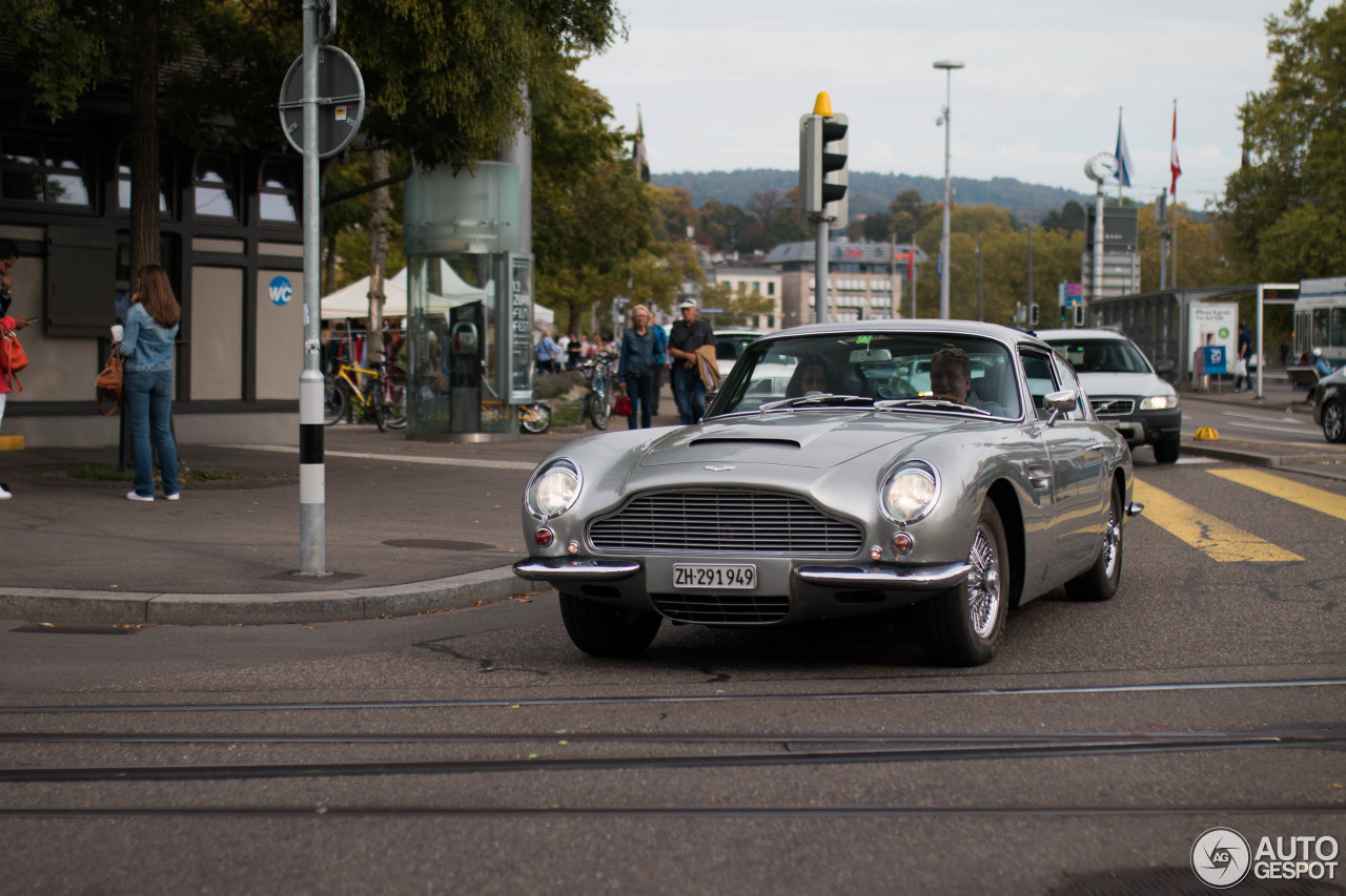 Aston Martin DB6 MKI