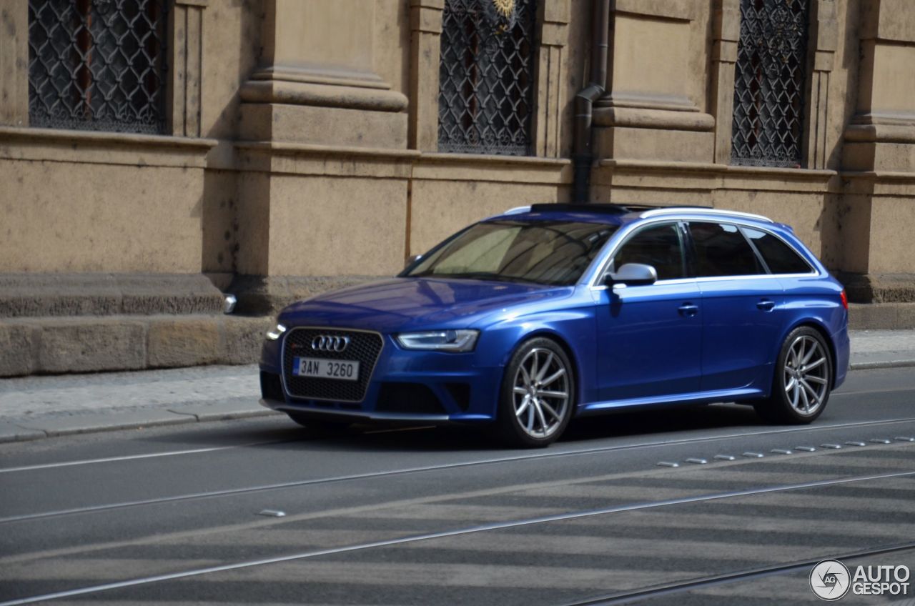 Audi RS4 Avant B8