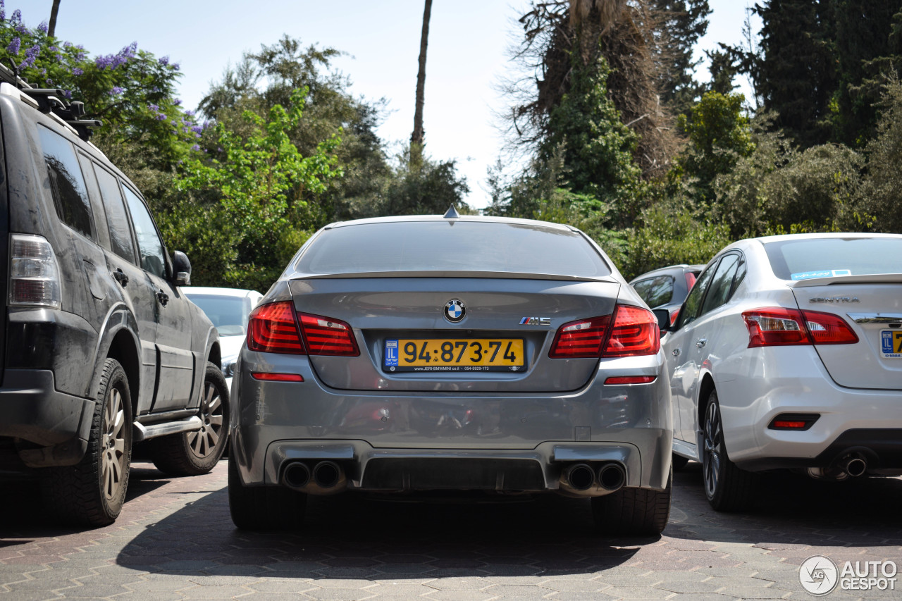 BMW M5 F10 2011