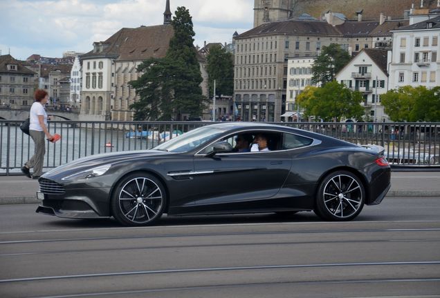 Aston Martin Vanquish 2013