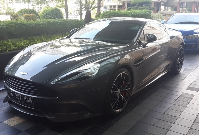 Aston Martin Vanquish 2013