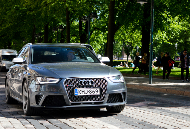 Audi RS4 Avant B8