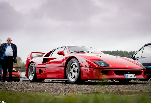 Ferrari F40