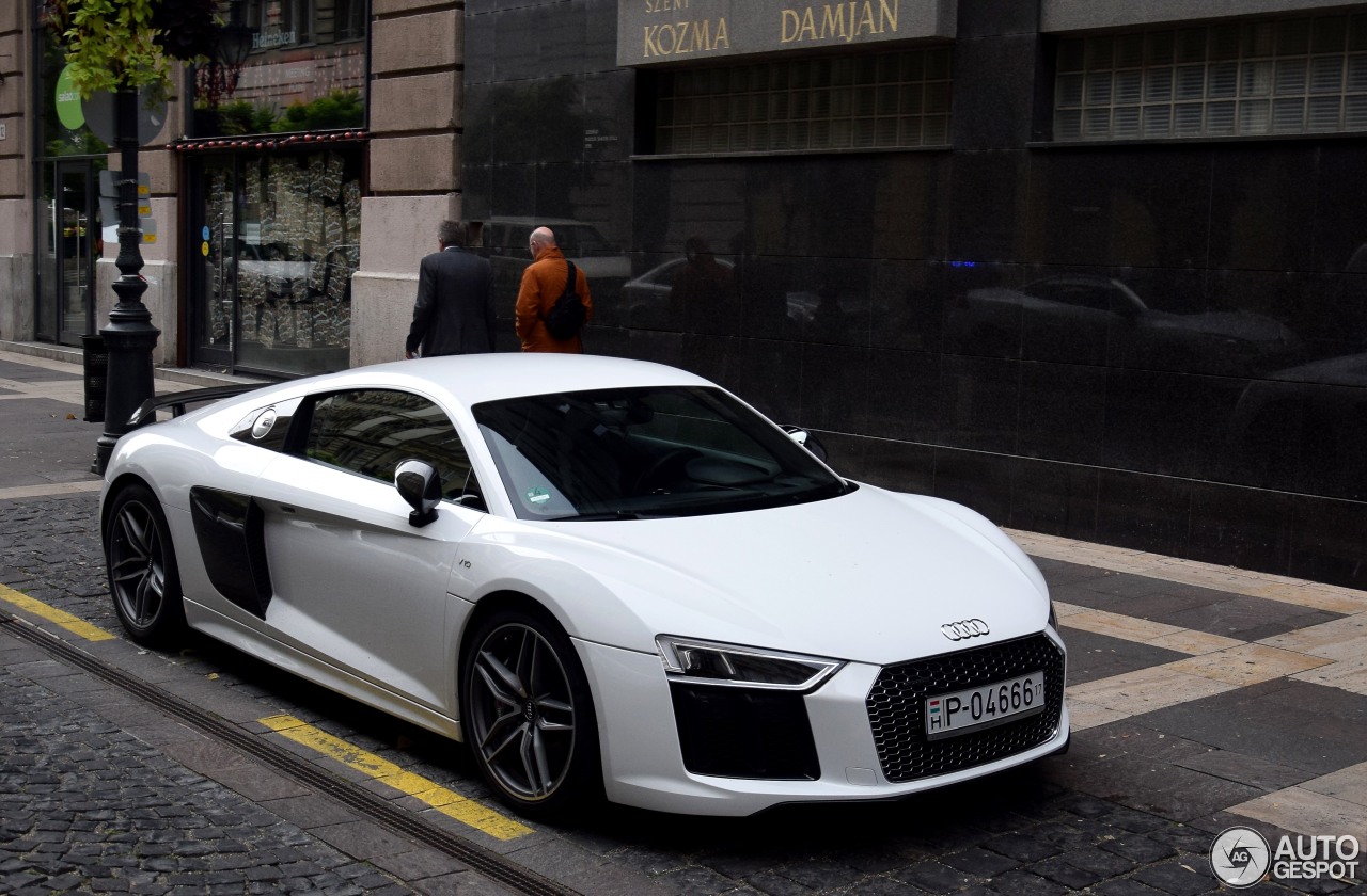 Audi R8 V10 Plus 2015