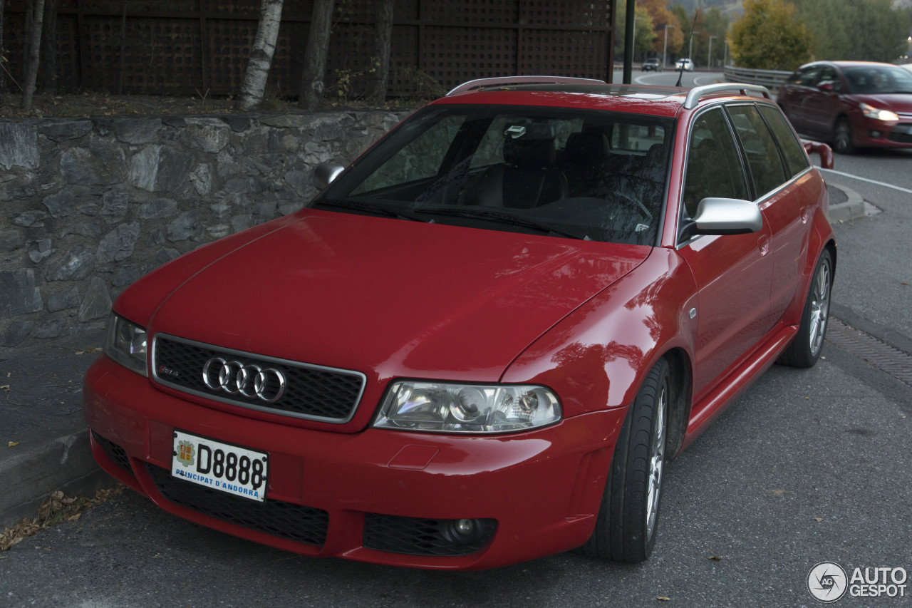 Audi RS4 Avant B5