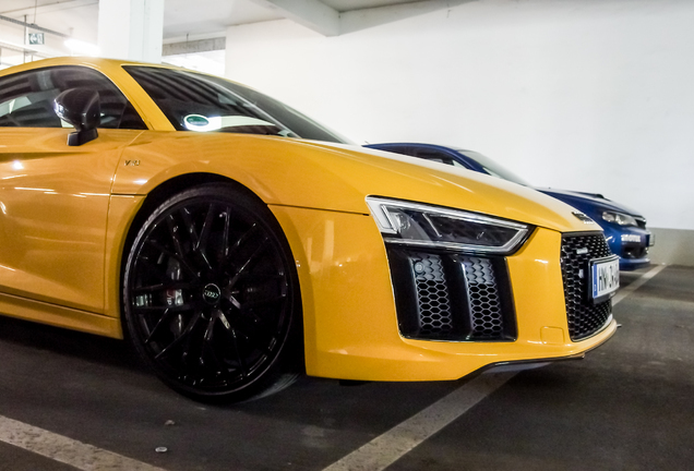 Audi R8 V10 Plus 2015