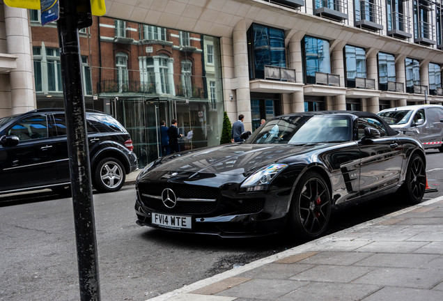 Mercedes-Benz SLS AMG GT Roadster Final Edition