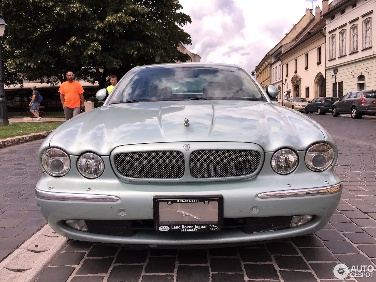 Jaguar XJR